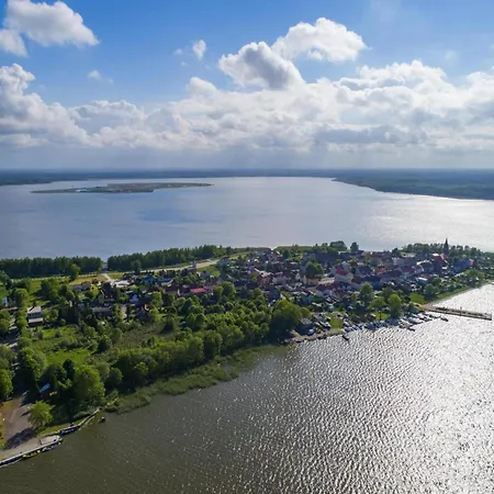In Nowe Warpno, Cleaning Included Semesterbostad